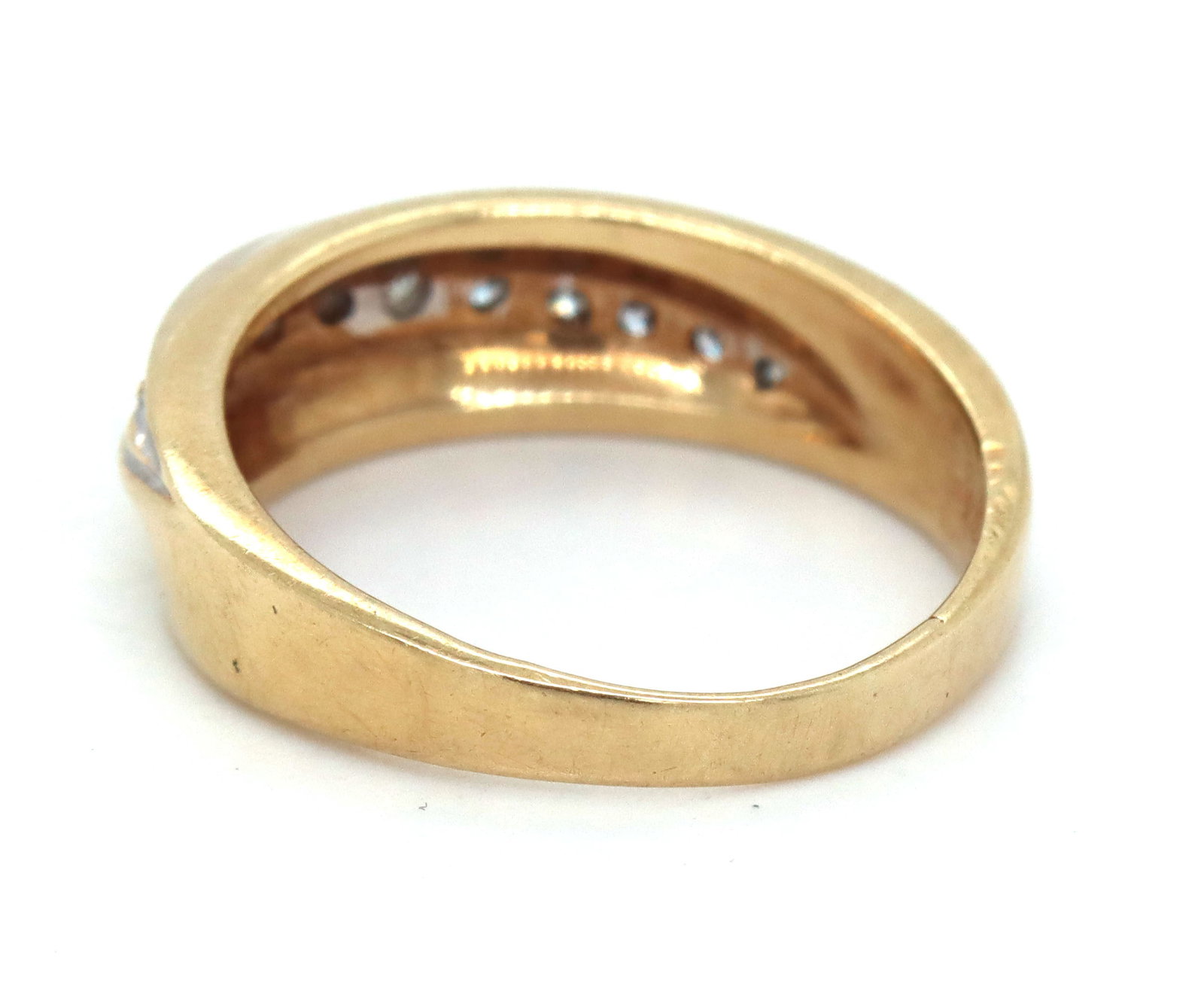 14kt Yellow gold diamond band - 4