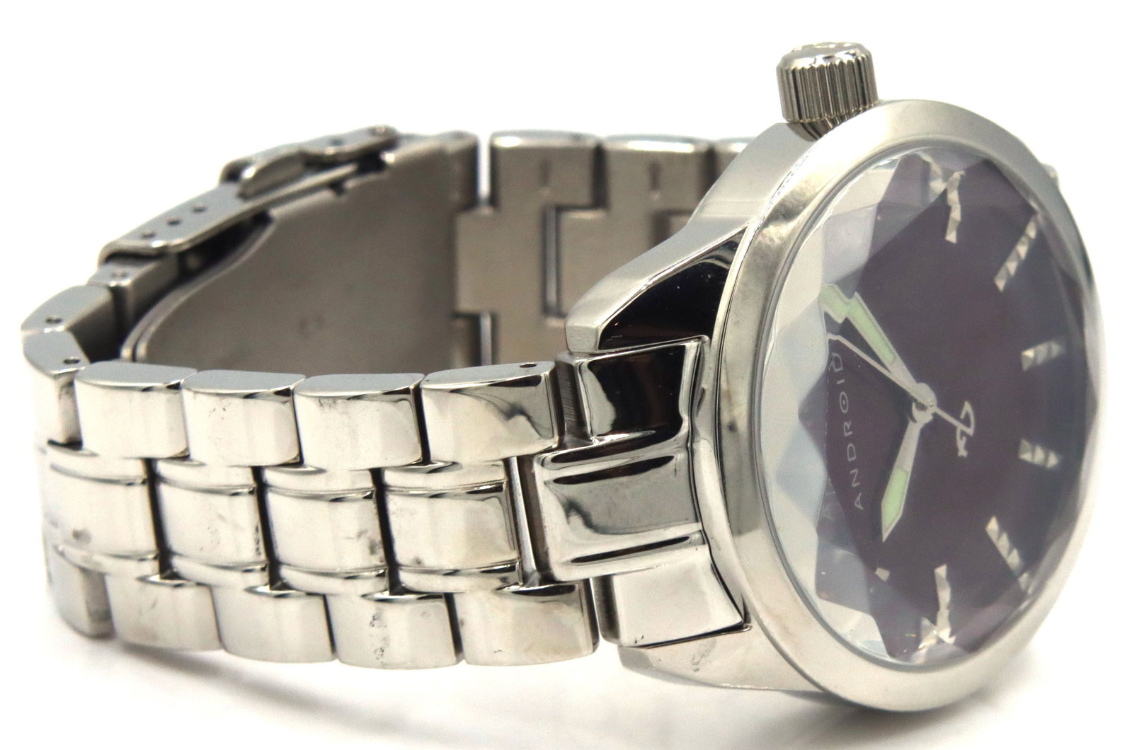 Android watch features a bold burgundy dial - 3
