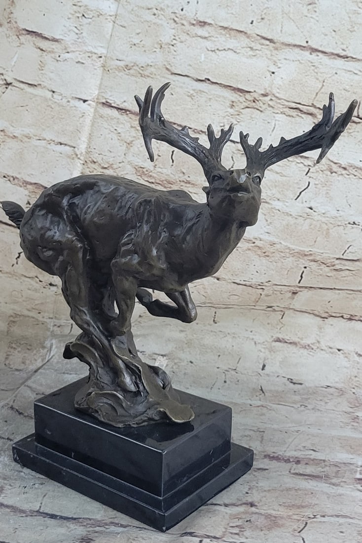 Signed Original Male Deer Buck Hunting Bronze Sculpture Marble Figurine Figure: Condition: This sculpture is in a perfect? condition. Bronze Dimensions with Marble Base: Height 11" x Width 12.5"Marble Dimensions: 6" x 4.5"Height without base: 9" Weight :? 10 LBSInventory : 42AL33