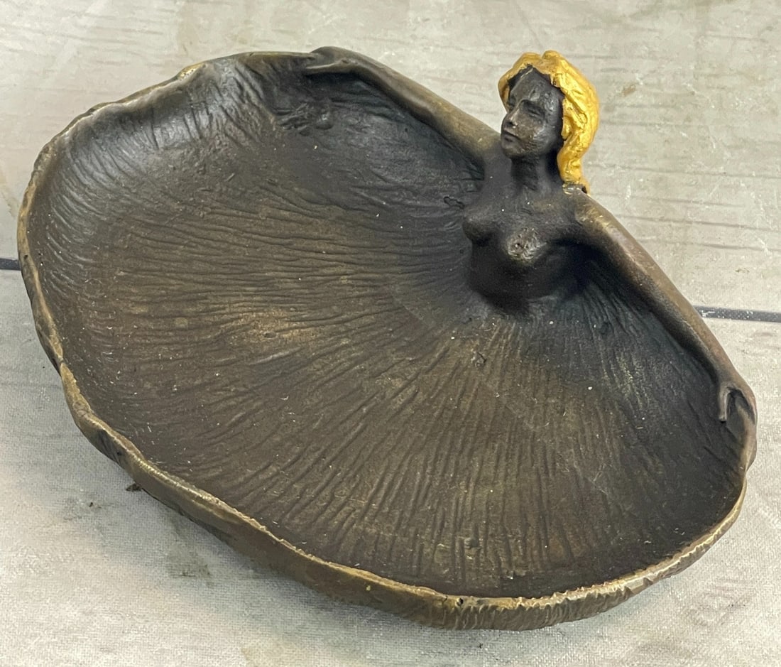 Handmade Gilt Soap Dish Jewelry Tray Bronze Sculpture Figurine by Rubin Fine Art: Condition: This sculpture is in perfect condition. Bronze Dimensions :Height 2" x Width 5" Weight : 1 LBS Inventory :52YRD1119BG2925 "Soaking" by Rubin Dish is a captivating bronze statue that showcas
