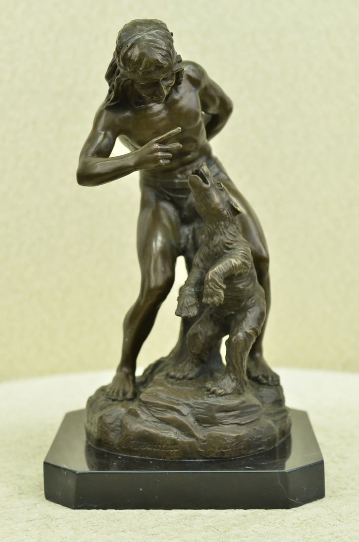 AMERICAN NATIVE TRAINING A BEAR BRONZE SCULPTURE STATUE ON MARBLE BASE FIGURINE: Condition: This sculpture is in perfect condition. Bronze Dimensions with Marble Base:Height 15" x Width 9" Marble Dimensions: 9" X 9". Height without base: 13" Weight : 20 LBS Inventory : 54B0998545 