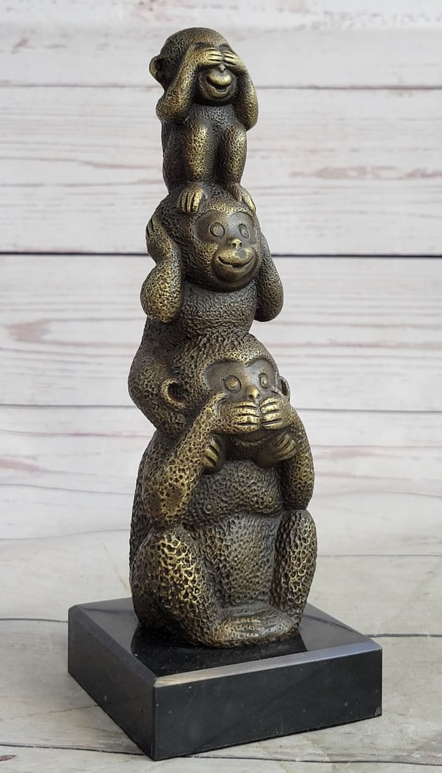 The Hear-No See-No Speak-No Evil Monkeys Statue pure 100% Real Bronze statue: Condition: This sculpture is in perfect condition. Bronze Dimensions with Marble Base: Height 8 " x Width 3 1/2" Marble Dimensions: 3 1/2" X 3" Height without base: 7" Weight : 3 LBS Inventory: 36YDW0