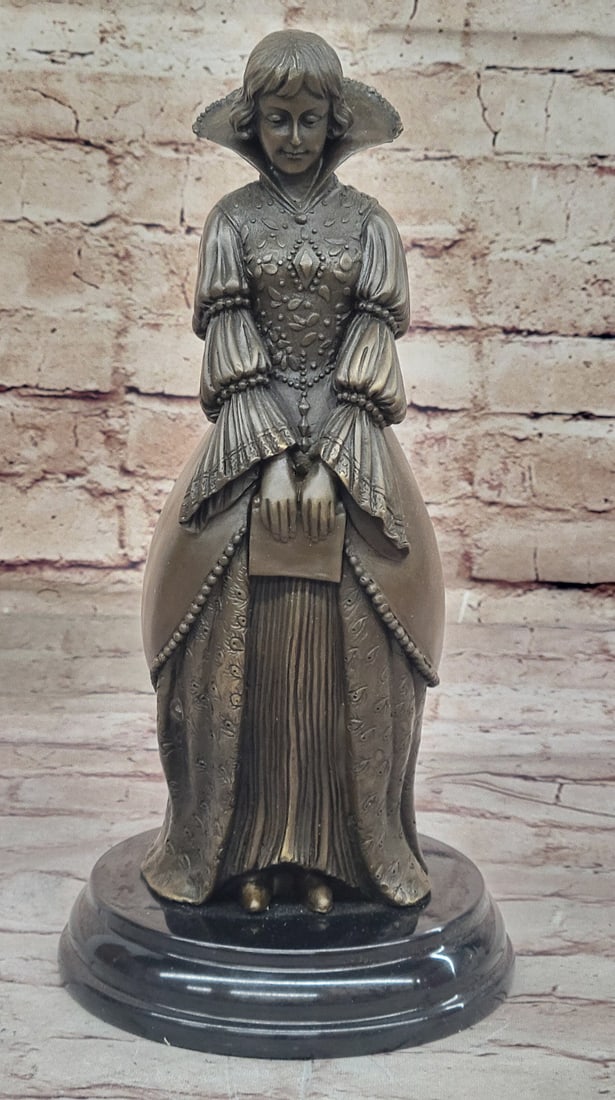 Joan of Arc Art Deco Bronze Marble Sculpture, Chiparus Catholic Statue: Condition: This sculpture is in perfect condition Bronze Dimensions with Marble Base: Height 12" x Width 6" Marble Dimensions: Diameter 6" Height without base:11" Weight:9 LBS Inventory:17EP6995371 Im