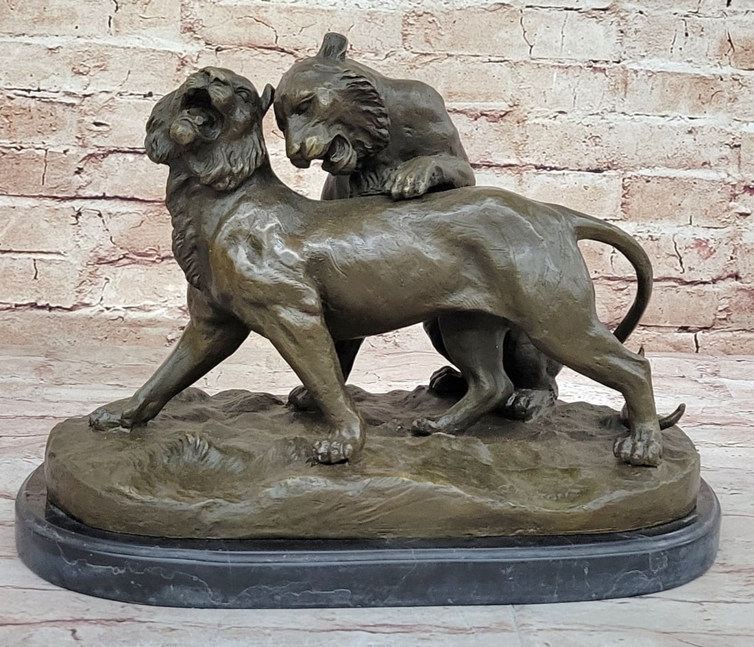 Hot Cast Wildlife Sculpture: Charles Valton's Signed Bronze Mountain Lion Statue: Condition: This sculpture is in perfect condition. Bronze Dimensions with Marble Base: Height 10.5" x Width 14" Marble Dimensions: Diameter 14" Height without base:13" Weight:28 LBS Inventory:27AL1221