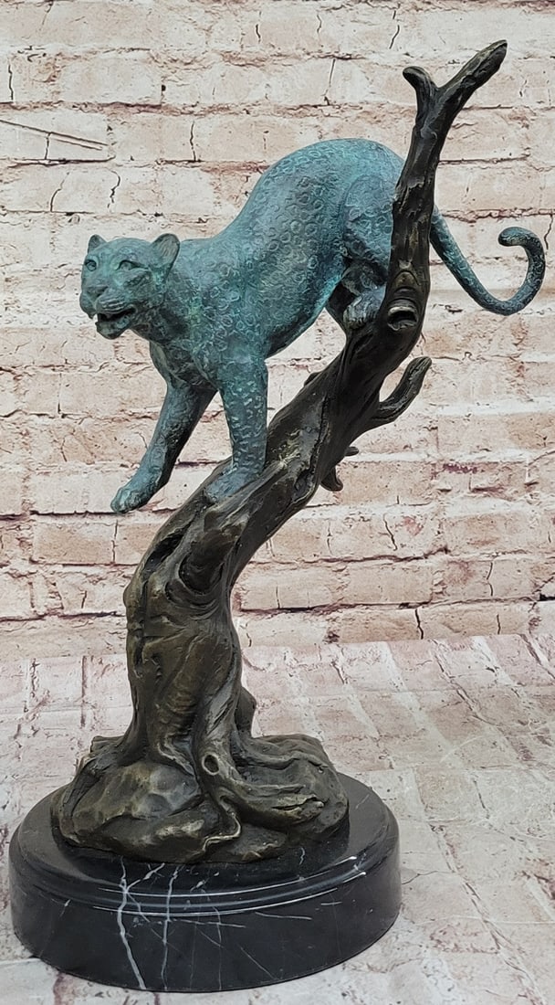 Williams' Detailed Bronze Mountain Lion Sculpture: Signed Original Fine Artwork Statue: Condition: This sculpture is in perfect condition Bronze Dimensions with Marble Base: Height 17" X Width 11" Marble Dimensions: Diameter:7.5" Height without base:15" Weight:18 LBS Inventory:37YDZ014C8