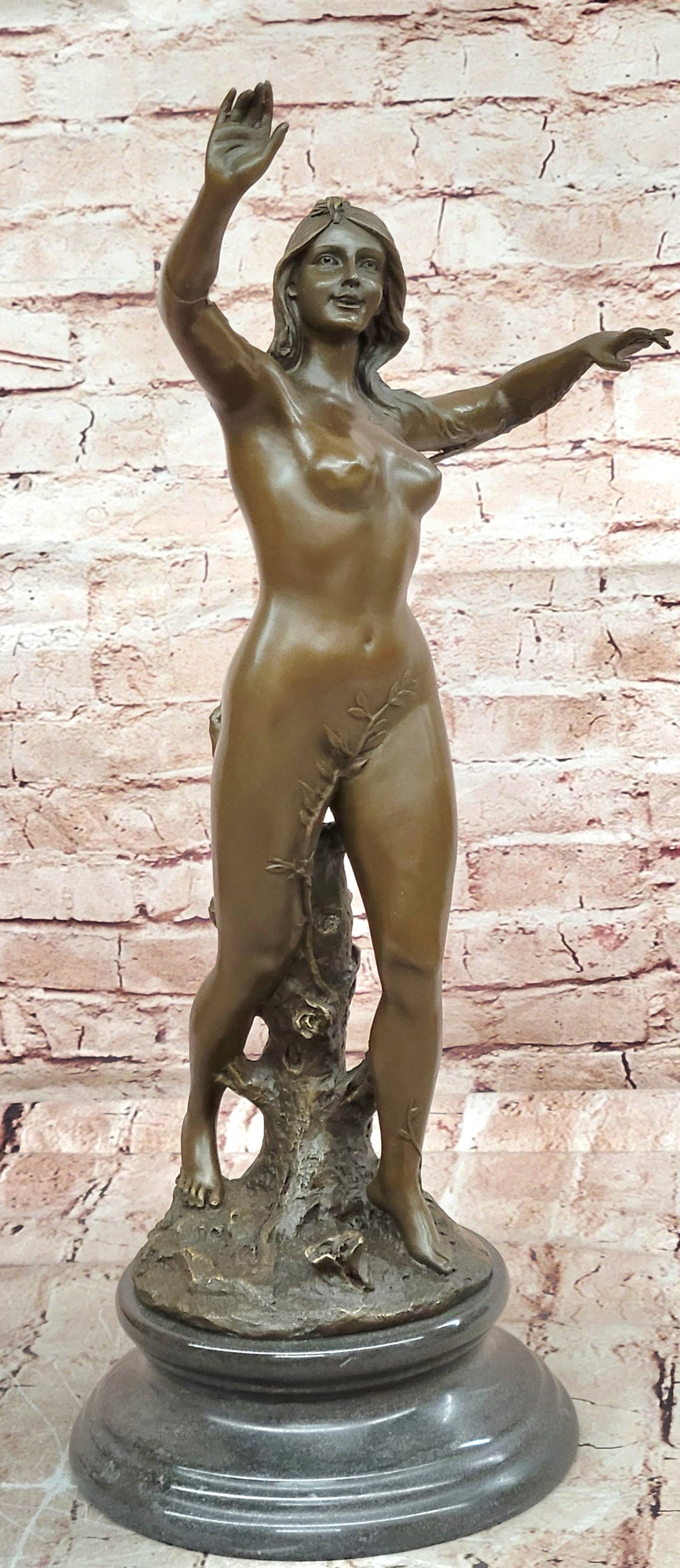 Cesaro Signed Venus Bronze Statue Sculpture Goddess of Love Figurine Hot Cast: Condition: This sculpture is in perfect condition. Bronze Dimensions with Marble Base: Height 22" X Width 9" Marble Dimensions: Diameter 8" Height without base:19" Weight:20 LBS Inventory:17EPA0771377
