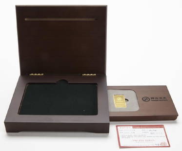 Presentation Gold Bar 99.99% 18.75 Grams: Presentation Gold Bar in custom presentation box. Marked 99.99% 18.75 grams