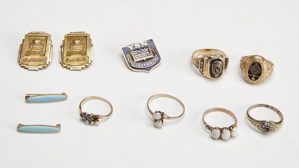 Six Antique 10K Gold Rings with 3 10K Gold Pins: Two Antique 10K Gold Rings, four antique 10K ladies rings. Three 10K Gold Pins, Pair of 10K and enamel pins 1.25 ozt.