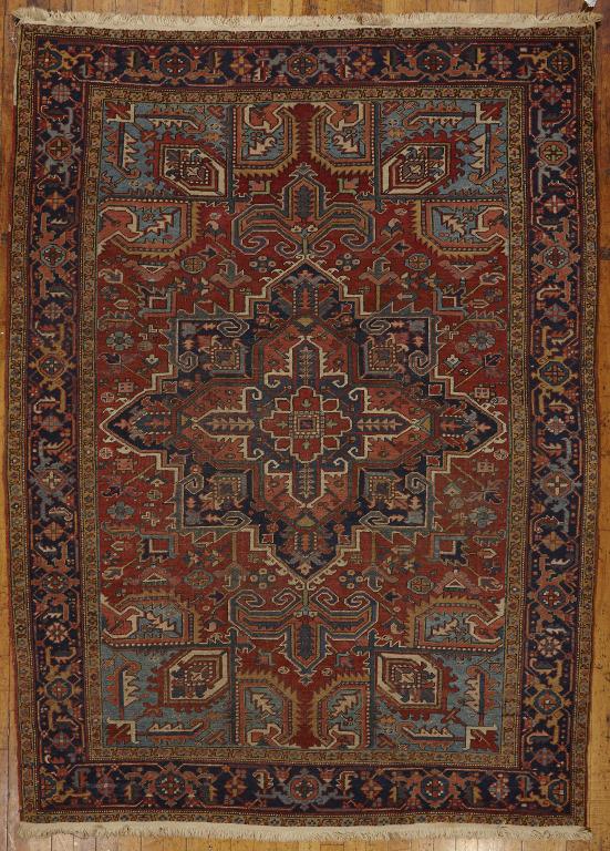 Heriz Oriental Carpet- Room Size: Heriz Oriental Carpet- room size. 117" x 84-1/2". Excellent condition with mionr imperfections as expected.