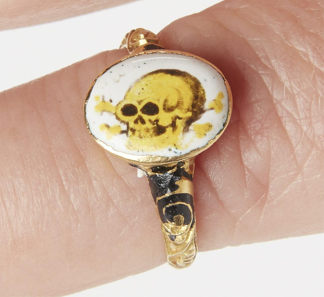 Skull Ring (1 of 5)