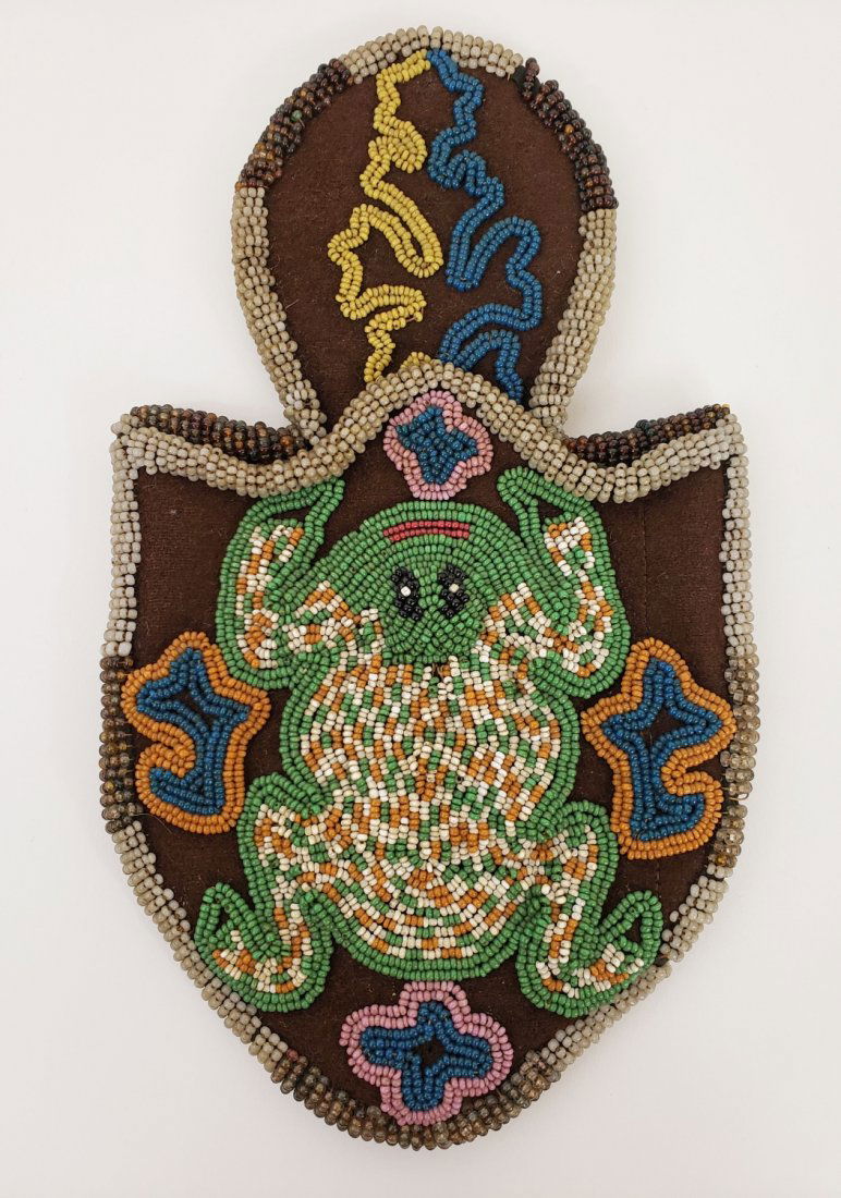 Tlinget Beadwork Frog Wall Pocket (1 of 3)