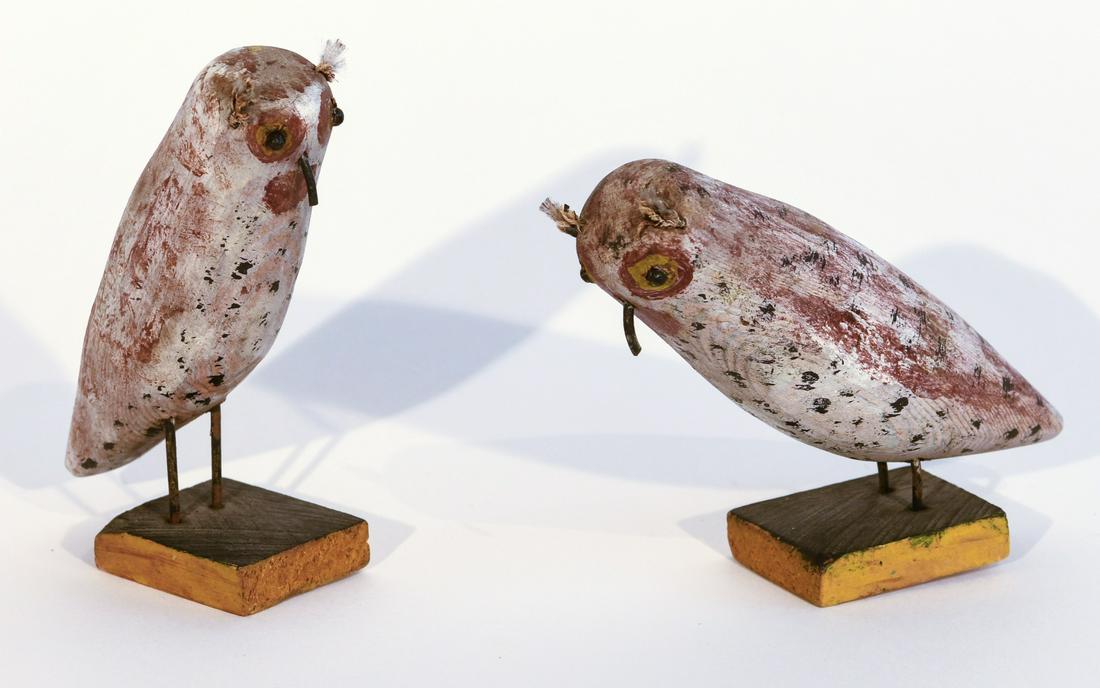 Pair of Folk Art Miniature Carved Owls (1 of 4)