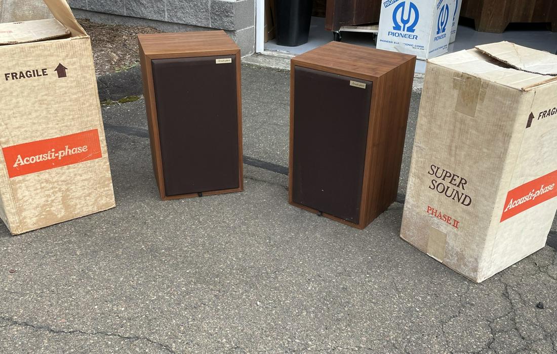 Pair Acousti-Phase Stereo Speakers (1 of 3)