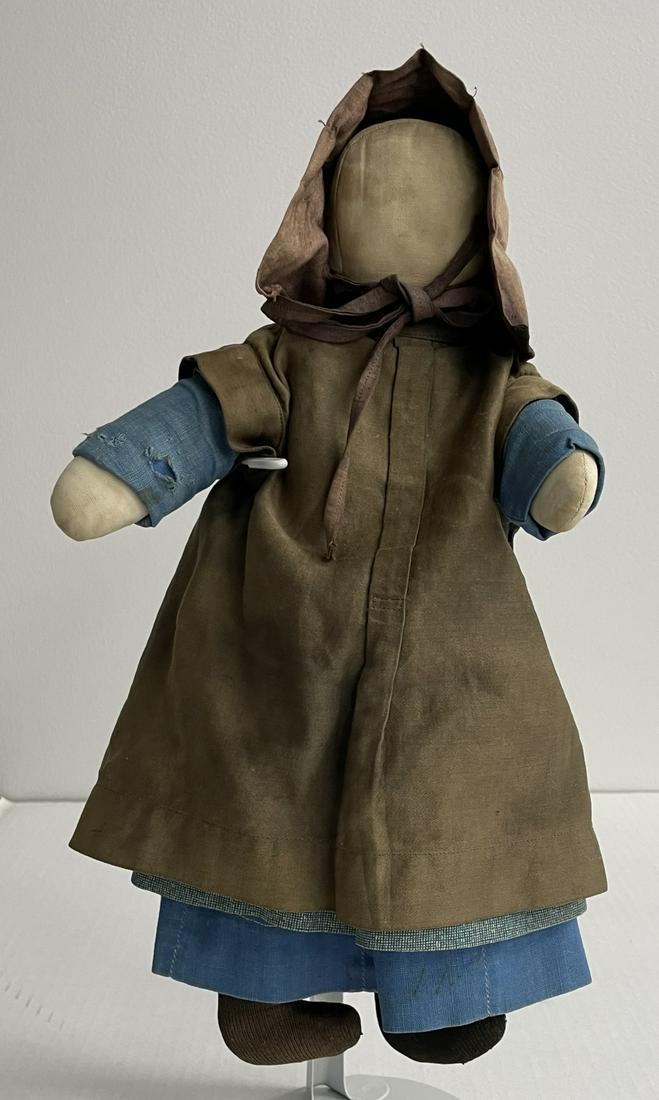 Amish Doll - Dog and Carved Doll (1 of 4)