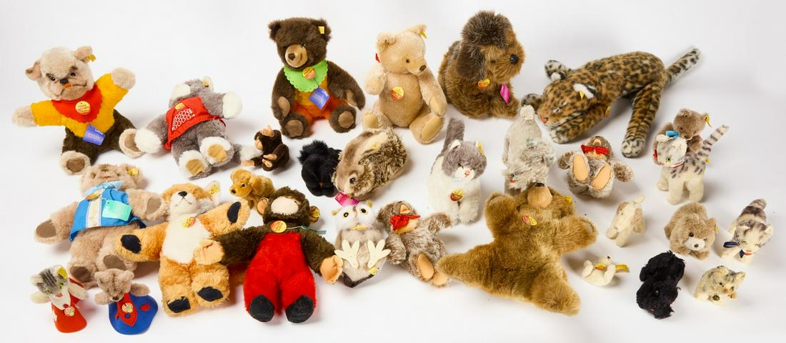 Lot of 29 Original Steiff Animals (1 of 6)