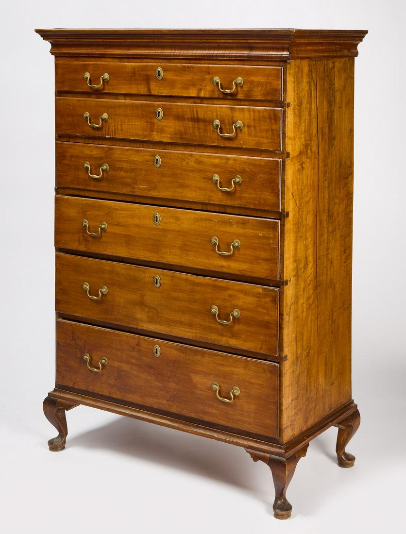 Bandy Leg Chest of Drawers (0501) on Apr 03, 2022 New Haven Auctions