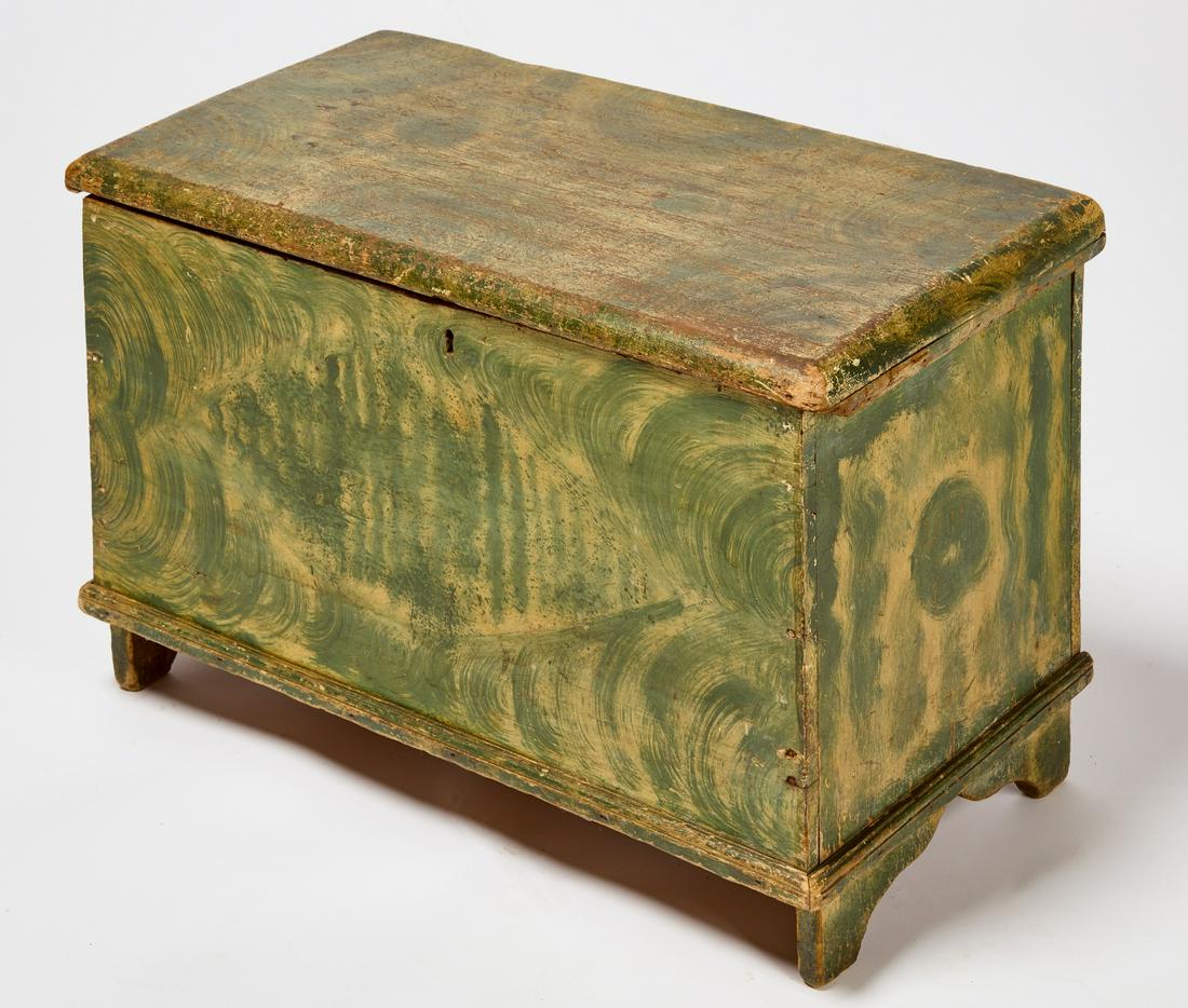 Small Paint-Decorated Blanket Chest (1 of 9)
