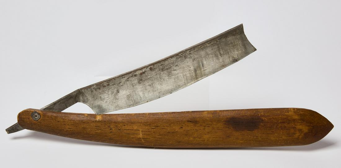 Early Straight Razor Sign (1 of 2)