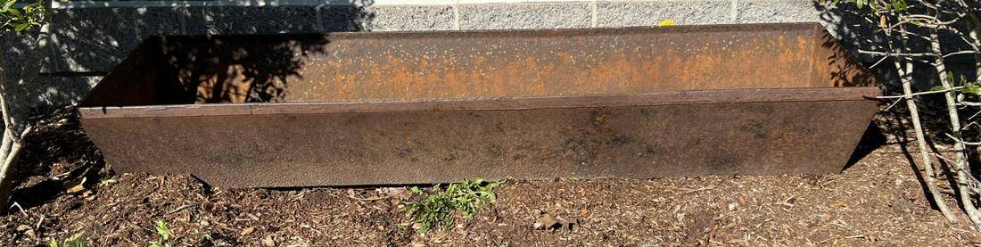 Fine Large Cast Iron Trough (1 of 2)