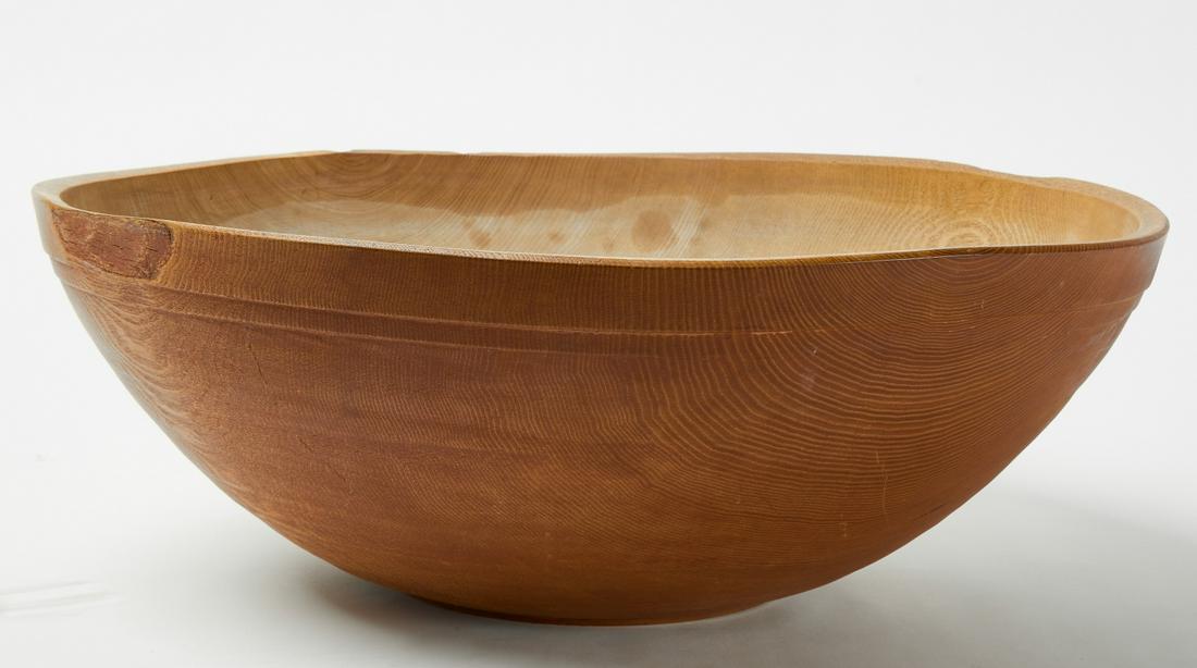 Turned Wooden Bowl (1 of 3)