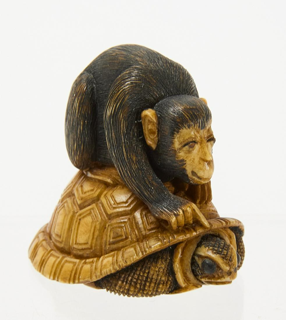 Antique Netsuke Tortoise and Monkey: Netsuke tortoise with monkey on back. Tortoise head is articulated. Condition: Excellent condition. H 1". Copy and paste link for high-res images: https://www.dropbox.com/scl/fo/ojyeny0x2dzwembbp07rs/