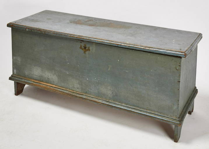 Early Blue Blanket Chest (0762) on Jan 15, 2023 New England Auctions