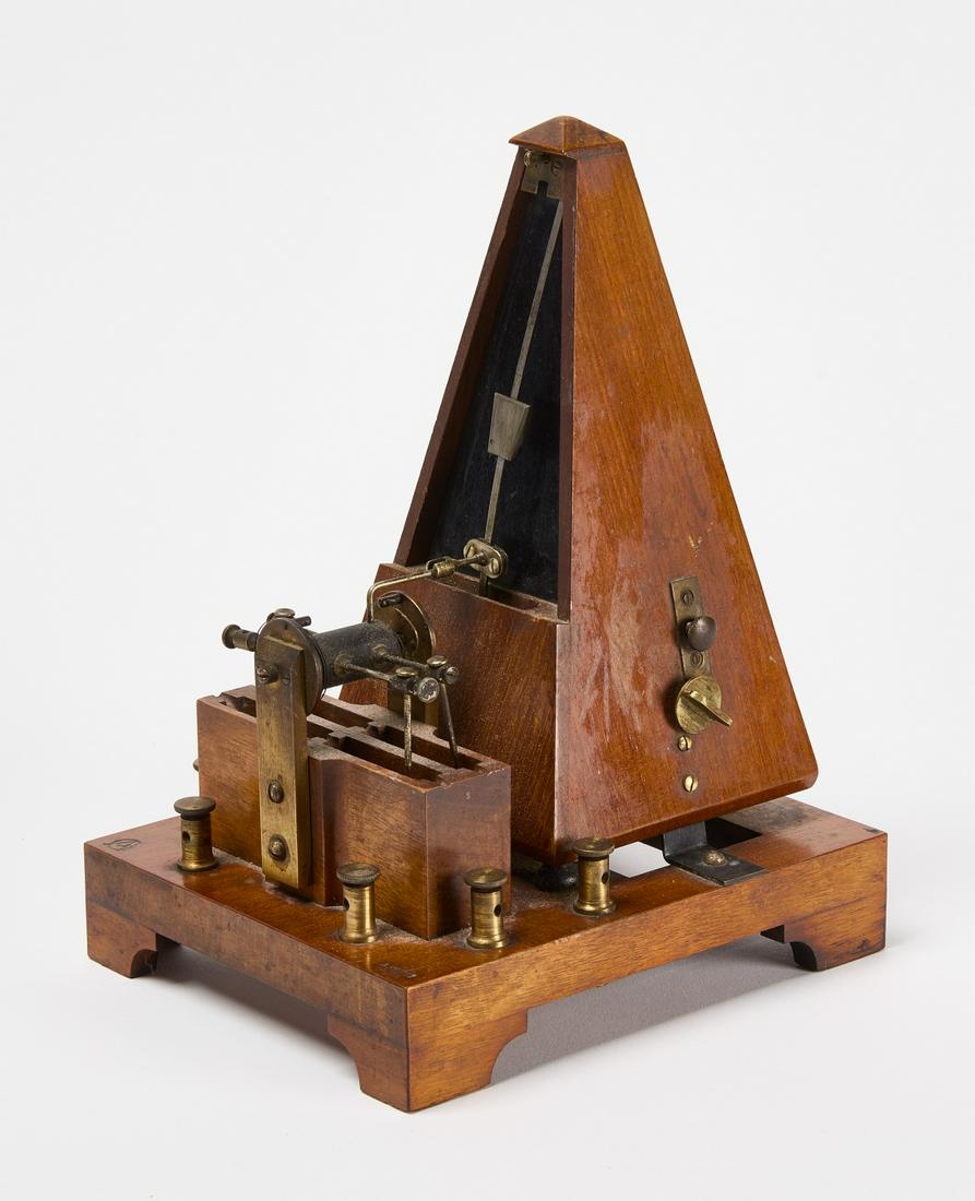 Metronome Therapeutic Device - A.Gaiffe Paris (1 of 4)