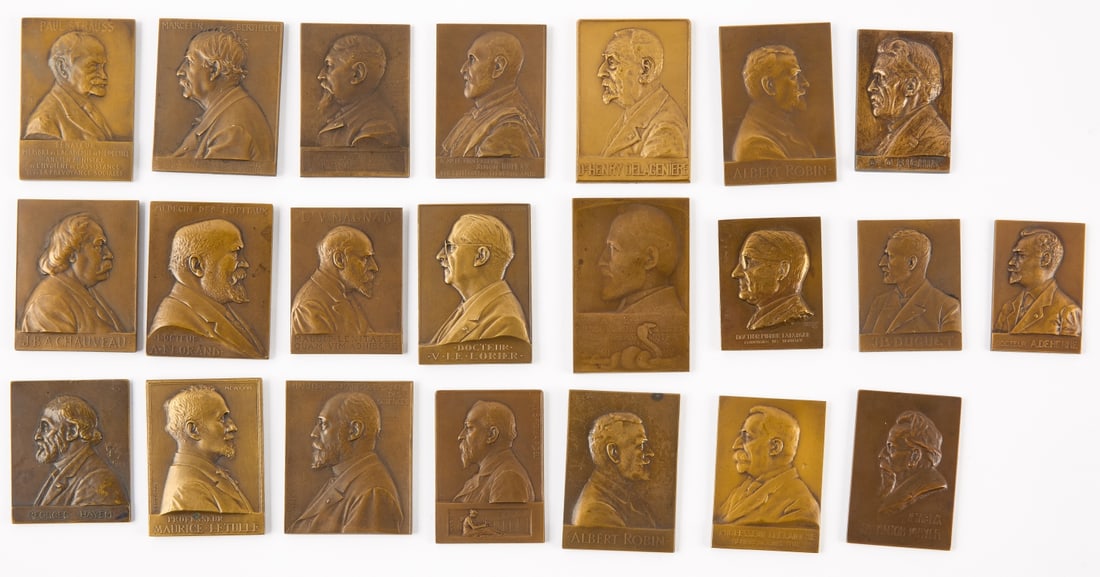 22 French Plaquettes Science and Medicine: Medals by artists including Prud'homme, Richer, J.C. Chaplain among others. ( Qty 2) 1905 Albert Robin by Vernon. Doctor A. Florand by G. Prud'homme. J.B.A. Chauveau,"Abdita naturae scurtatus mente vi