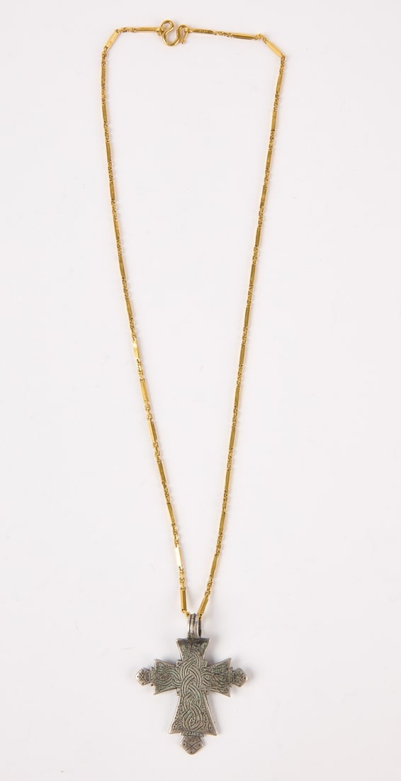 22K Yellow Gold Link Chain with Silver Pendant (1 of 3)