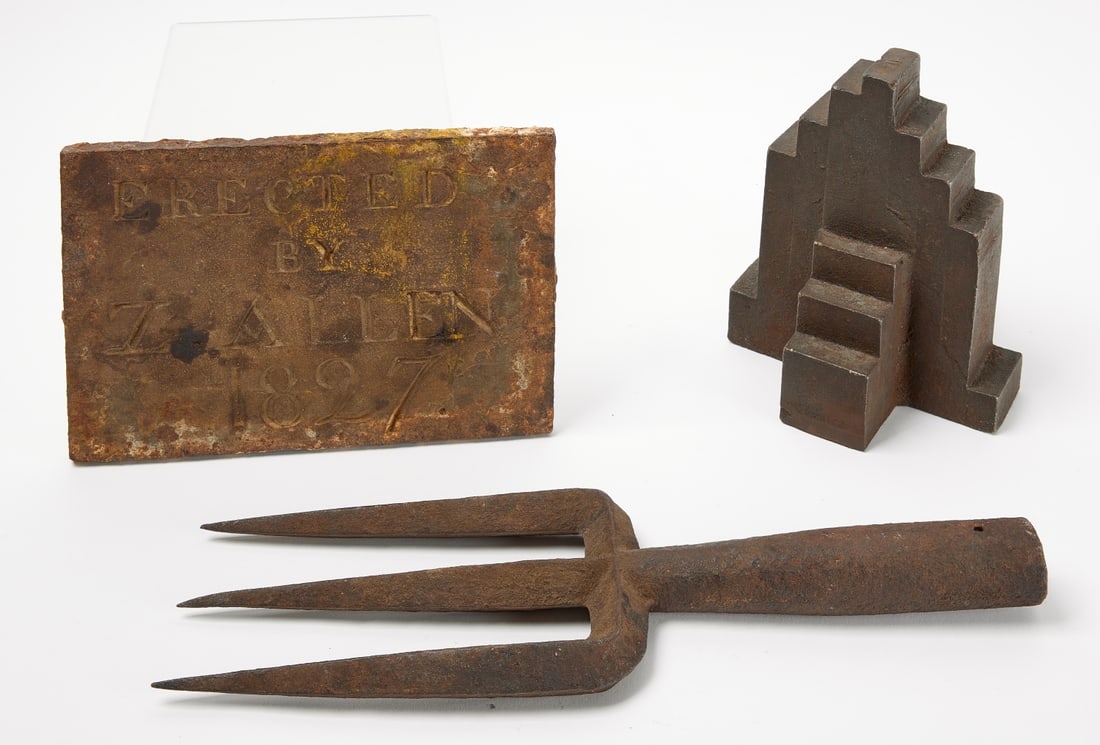 Three Cast Iron Items (1 of 2)