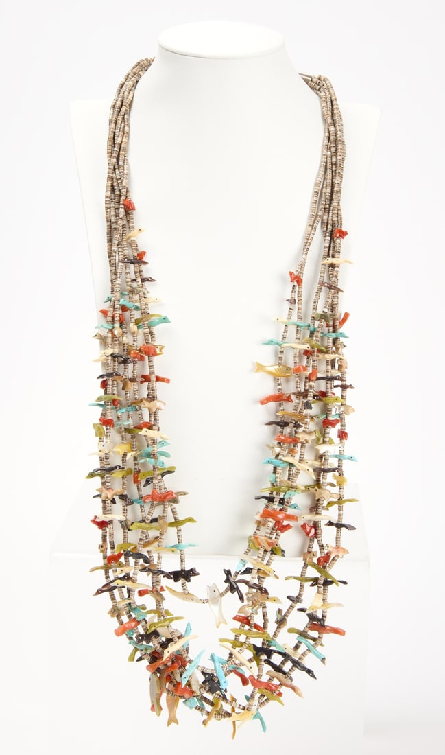 Native Fetish Necklace: Native fetish necklace. L 29-1/8". Condition: Excellent condition. Copy and paste link for high-res images: https://www.dropbox.com/scl/fo/hijqgpaqpa9jm7avepoq9/h?rlkey=lcszzflxjfgytwwryhlazev4m&dl=0
