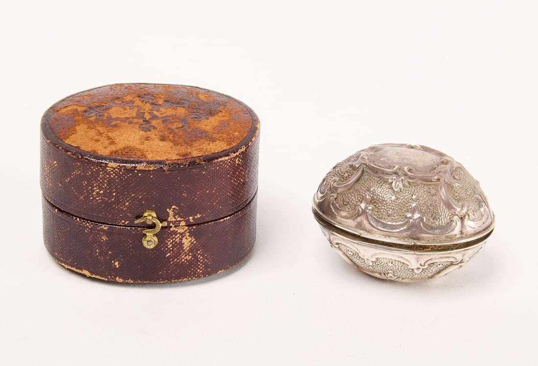 Silver Nutmeg Grater (1 of 4)