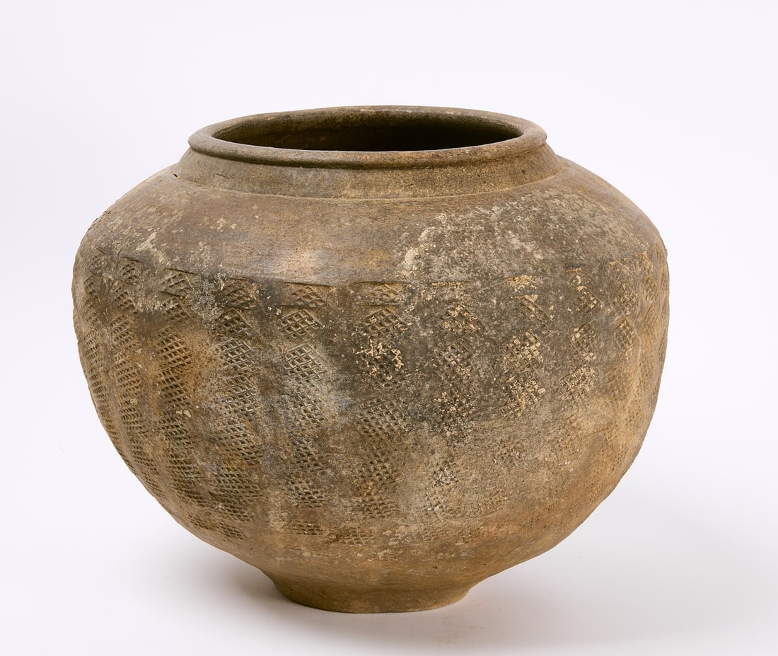 Ancient Han Dynasty Storage Jar (1 of 5)