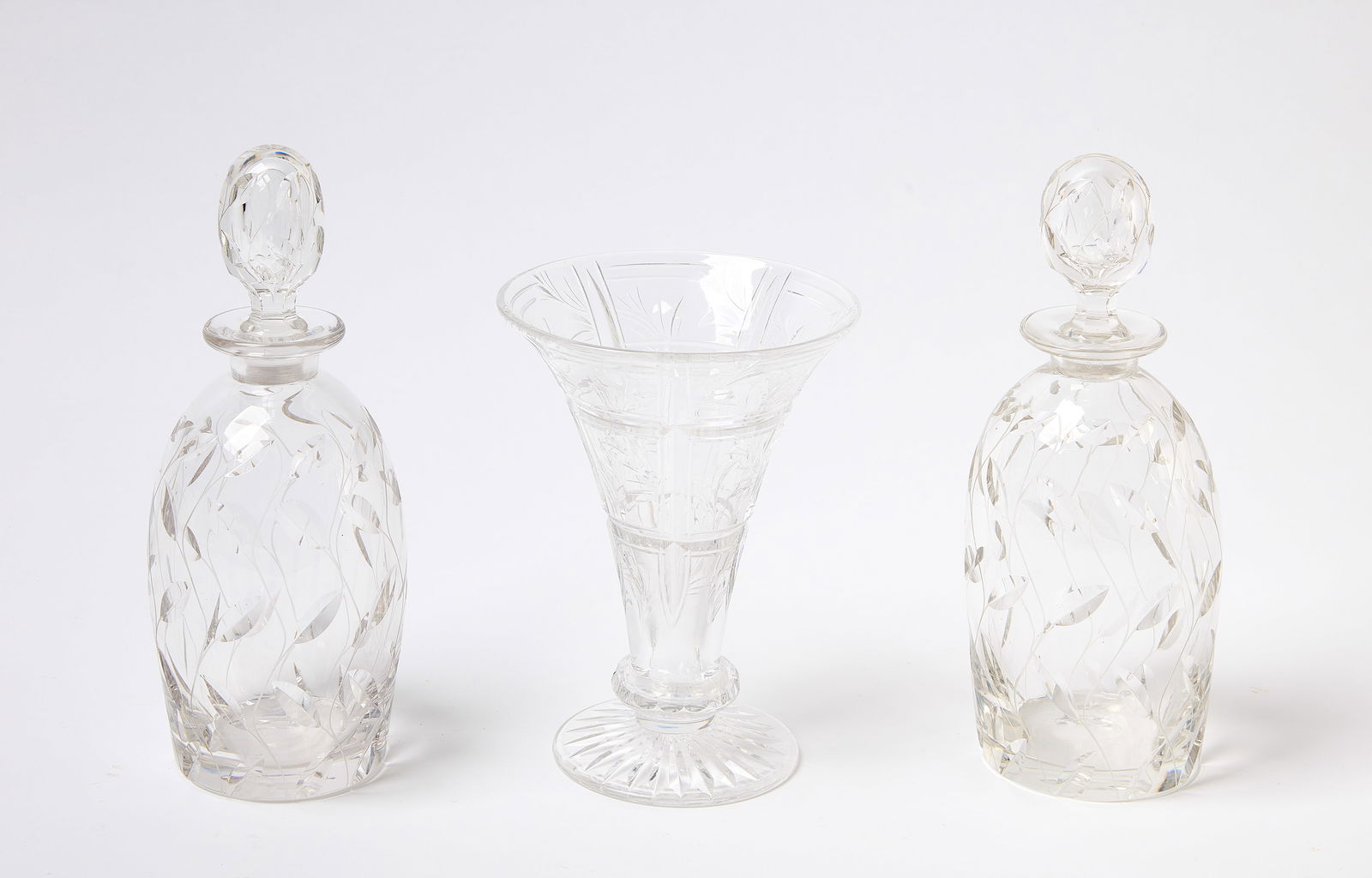 Pair of Art Deco Leaf Decanters and Deco Vase (1 of 8)