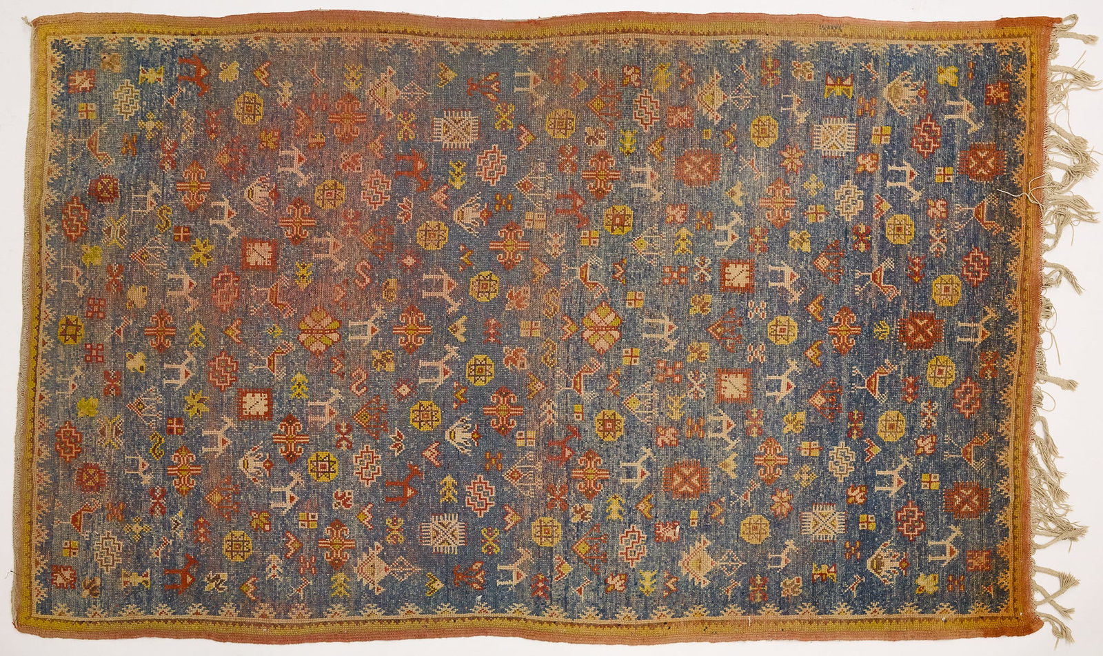 Oriental Rug: Oriental rug. L 104-1/2" W 60" Condition: Excellent with minor wear due to age and usage. Link to high-res images: https://www.dropbox.com/scl/fo/ptli4wzl4dozlggwxbun4/h?rlkey=y4mxp4k5ekuy36