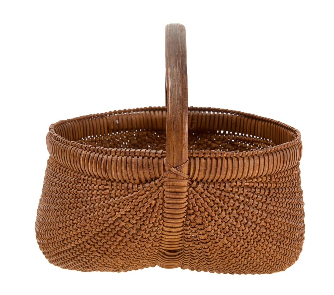 Shelton Sisters Basket: Shelton sisters basket. Forsyth County, North Carolina. H 6-1/4" D 5-3/4". Mary Shelton (1837-1921) and Eliza Shelton (1845-1933) were well known basket makers from Forsyth Co., NC. Bot