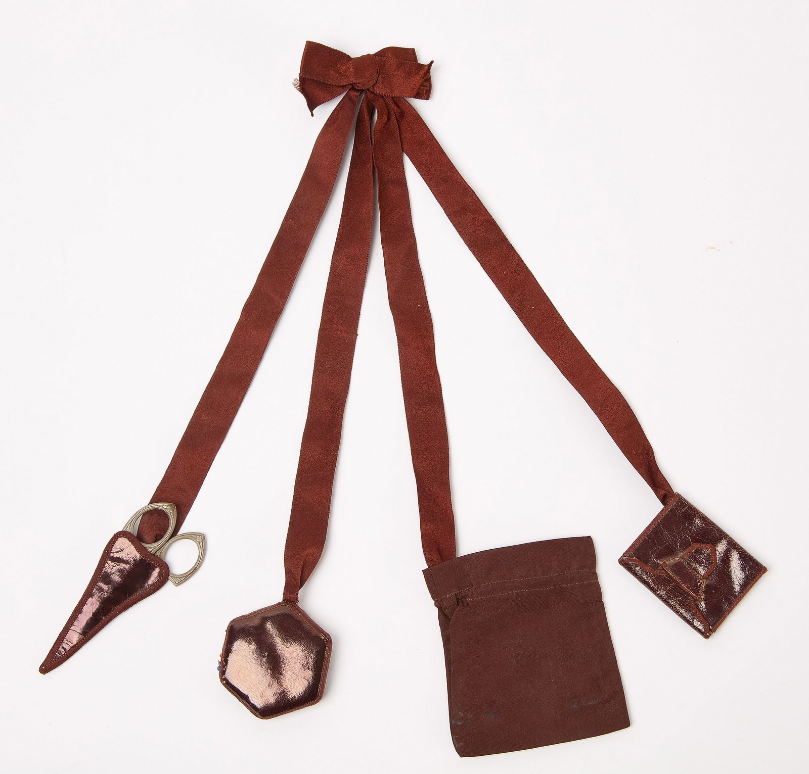 Shaker Sewing Chatelaine (1 of 4)