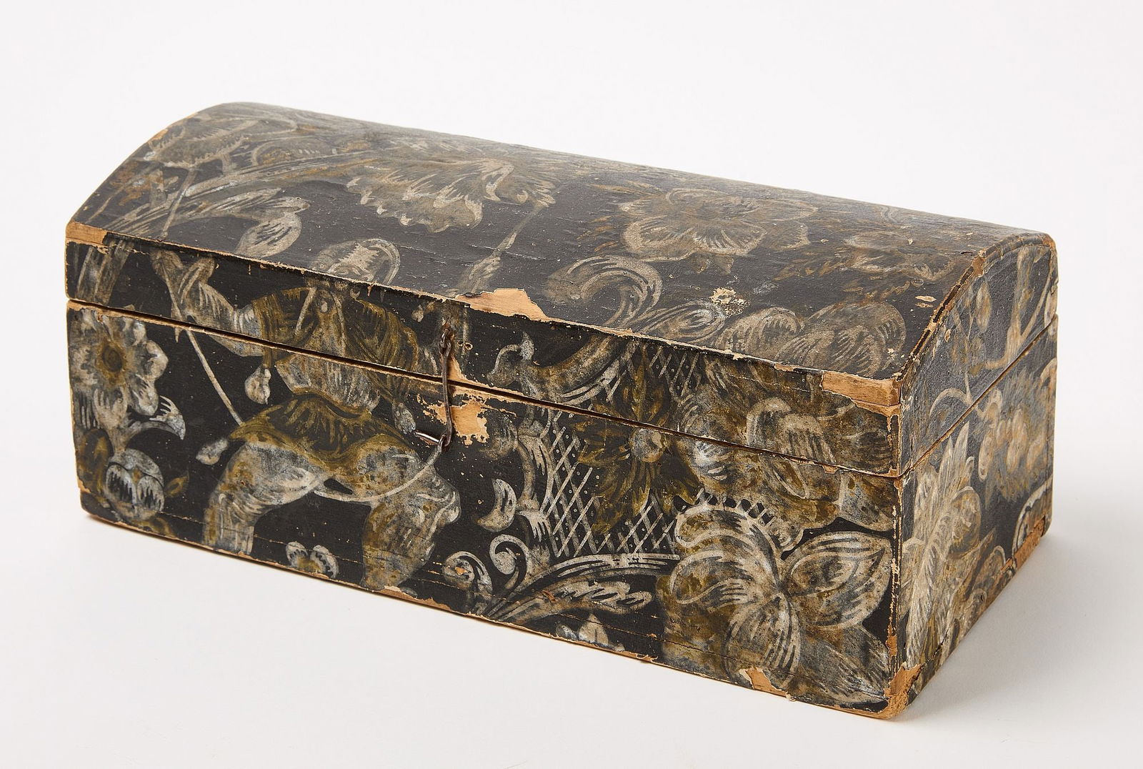 Dome Top Wallpaper Covered Box (1 of 10)