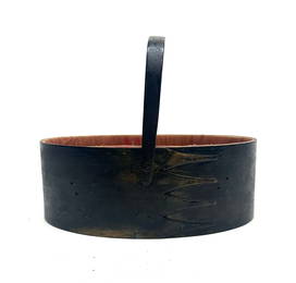 Oval Shaker Sewing Box