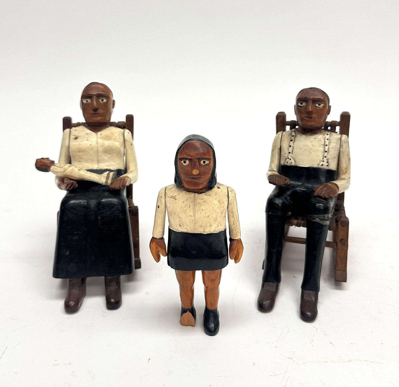 Cote Folk Art Family Grouping of Figures (1 of 4)