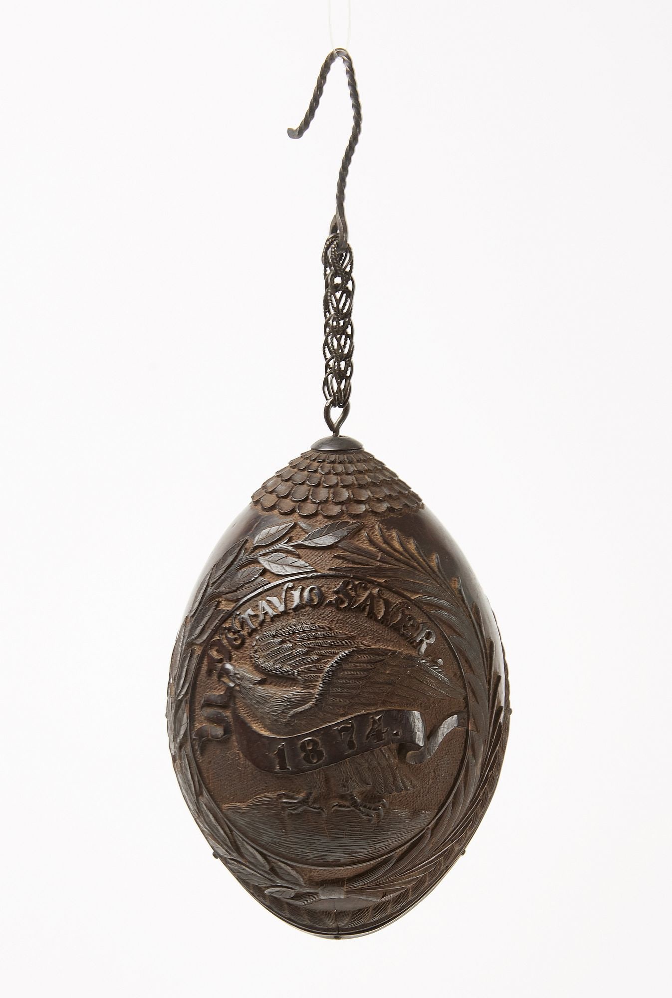 Patriotic Carved Coconut Shell (1 of 4)