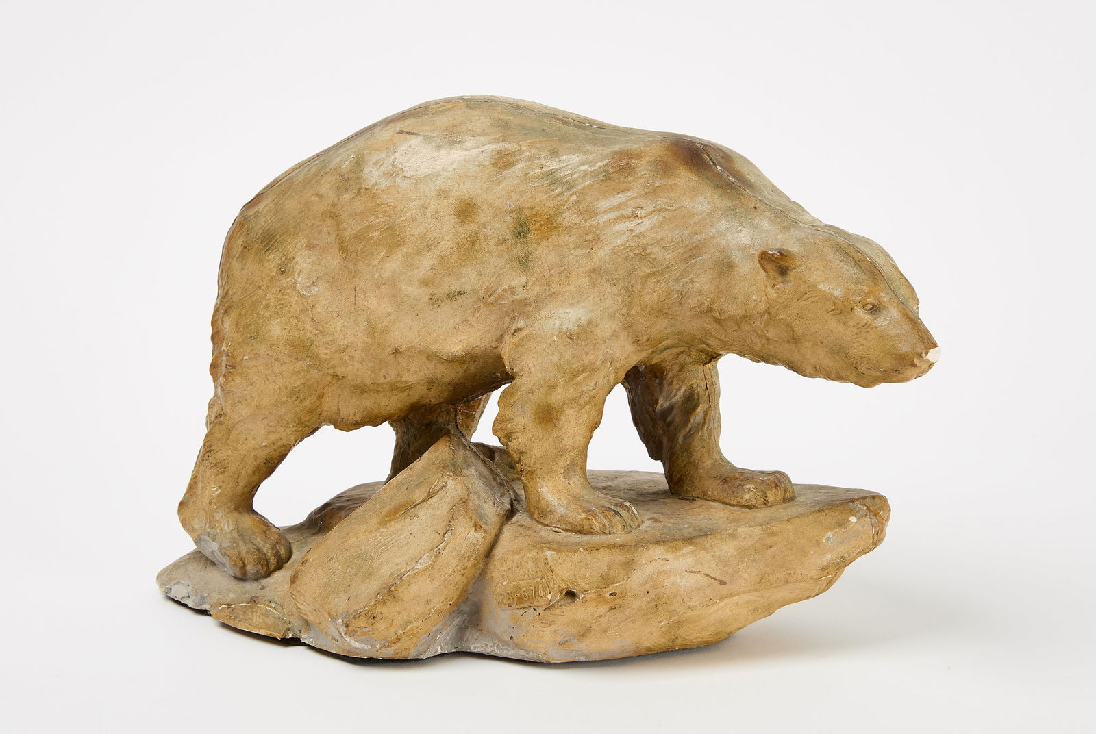 Stoneware Polar Bear (1 of 6)
