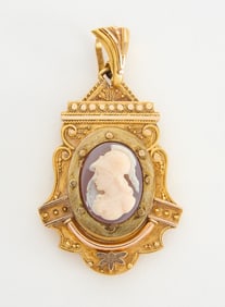 14k Gold Hard Stone Cameo Locket