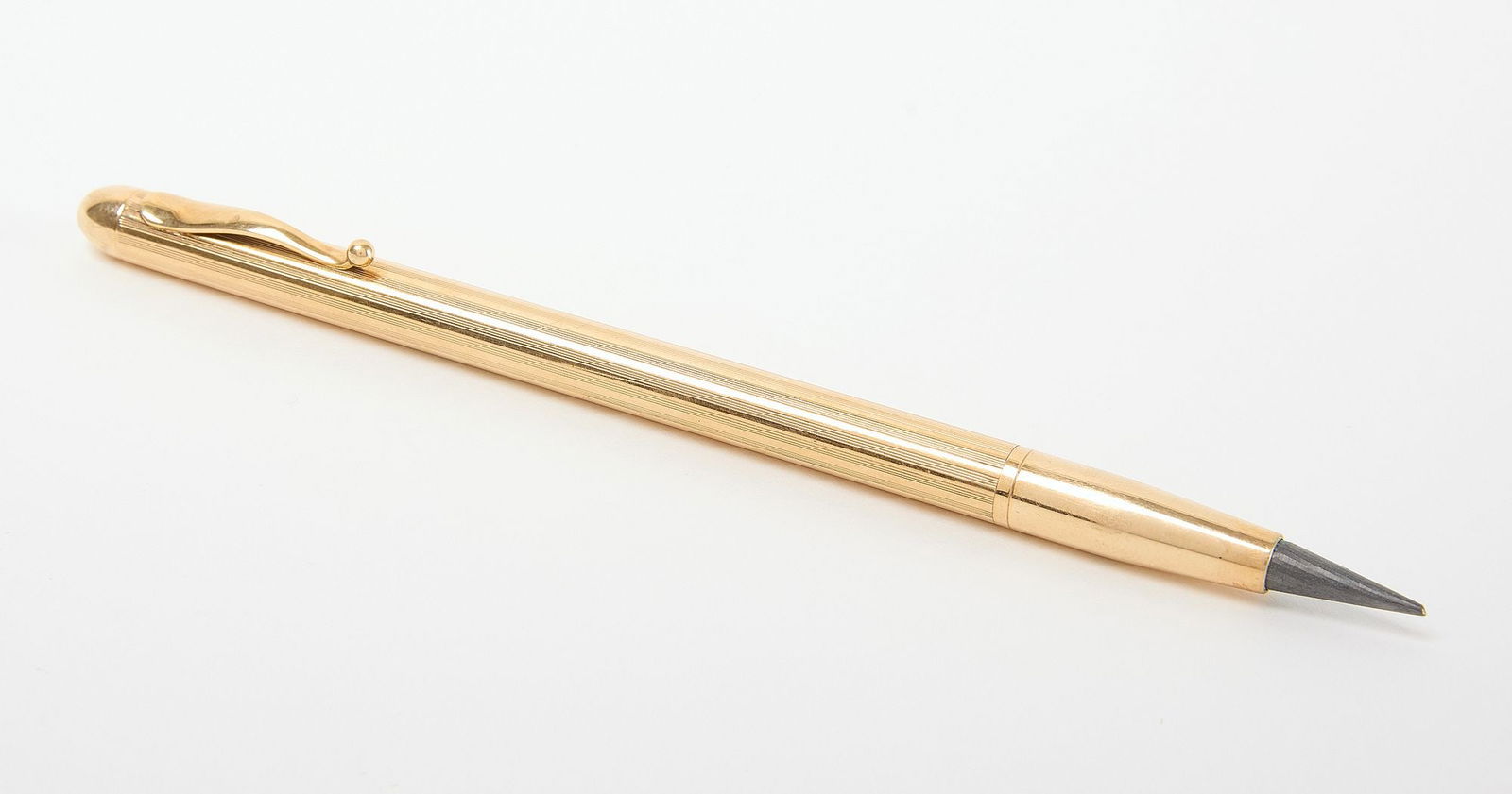 Tiffany & Co 14k Retractable Pencil: 14k yellow gold retractable pencil. Stamped Tiffany & Co. 22.5 dwt. L 5-3/4" Condition: Excellent Link to hi-res images: https://www.dropbox.com/scl/fo/1ssf7fsczrcx481218jor/AJczdF