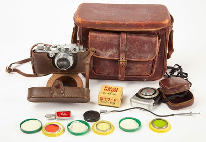 Leica IIIa D.R.P. with Accessories