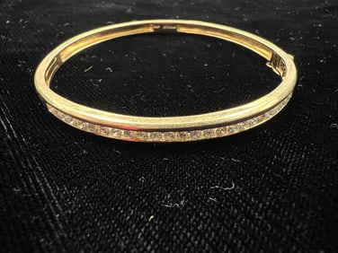 14kp Gold and Diamond Bangle