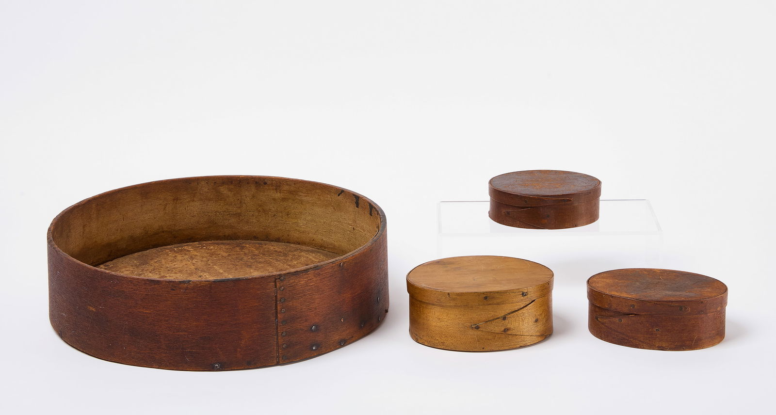 Group of Three Graduated Shaker Pantry Boxes with Round Shaker Tray (1 of 6)