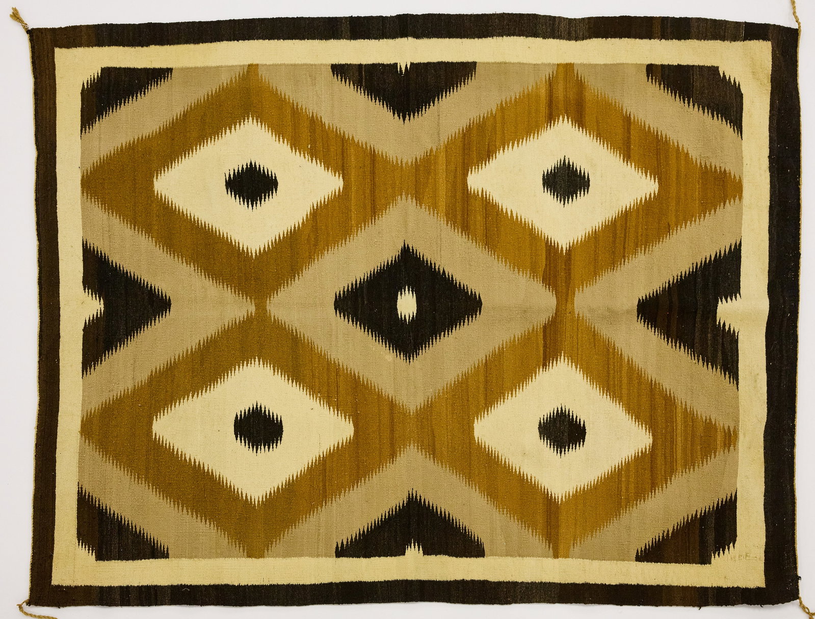 Navajo Rug: Navajo rug. American. H 48-1/4 in. W 64 in. Condition: Excellent condition. Link to hi-res images: https://www.dropbox.com/scl/fo/8j32rrey742tdms8qh8m7/ALXGpcR_7FncyPsBlFKPdwc?rlkey=ig