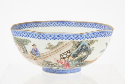 A Very Fine Famille-Rose Eggshell Porcelain Bowl