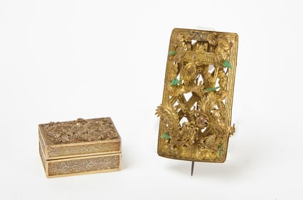 China Trade Filigree Silver-Gilt Snuff Box with Silver-Gilt Broach